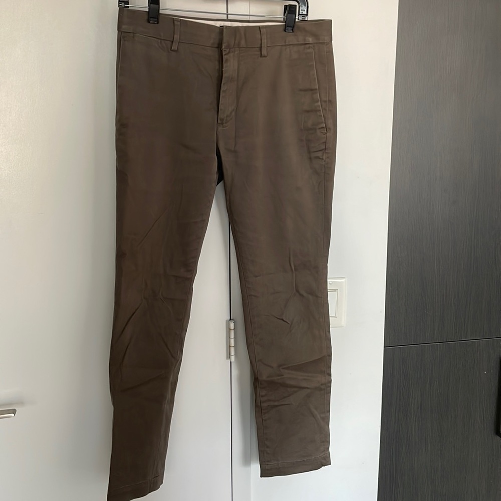 ✨Closet Clearout Flash Sale✨ Banana republic men chino pants